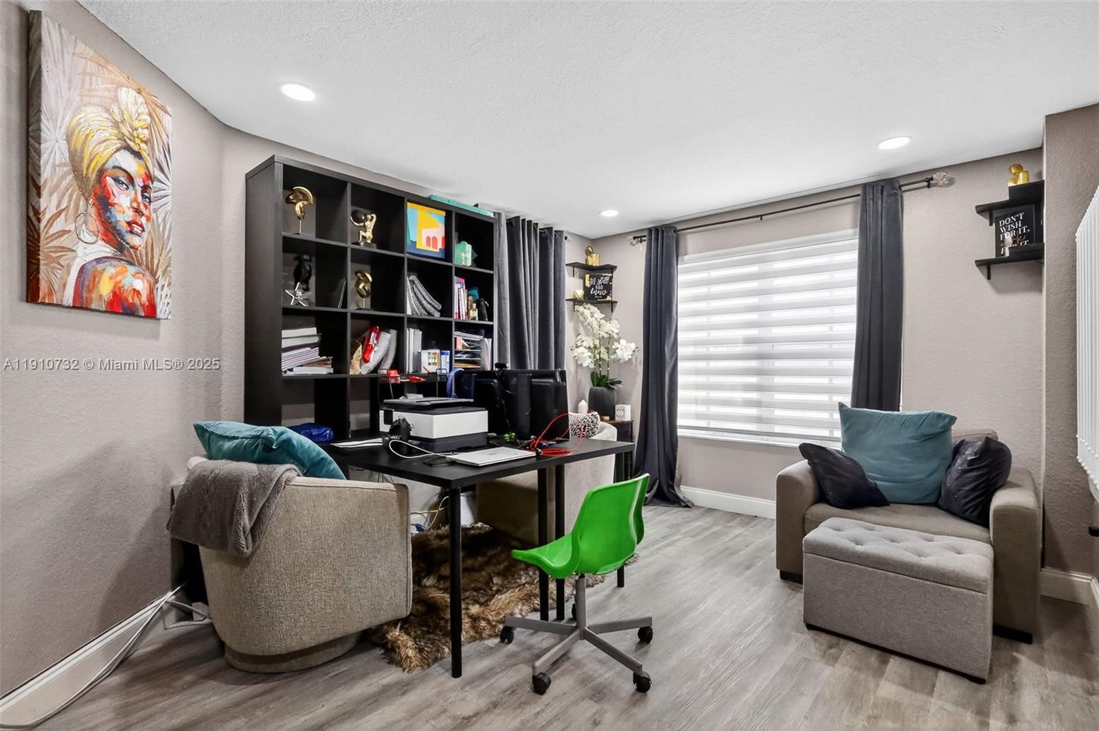 MELROSE POINT CONDO - Residential