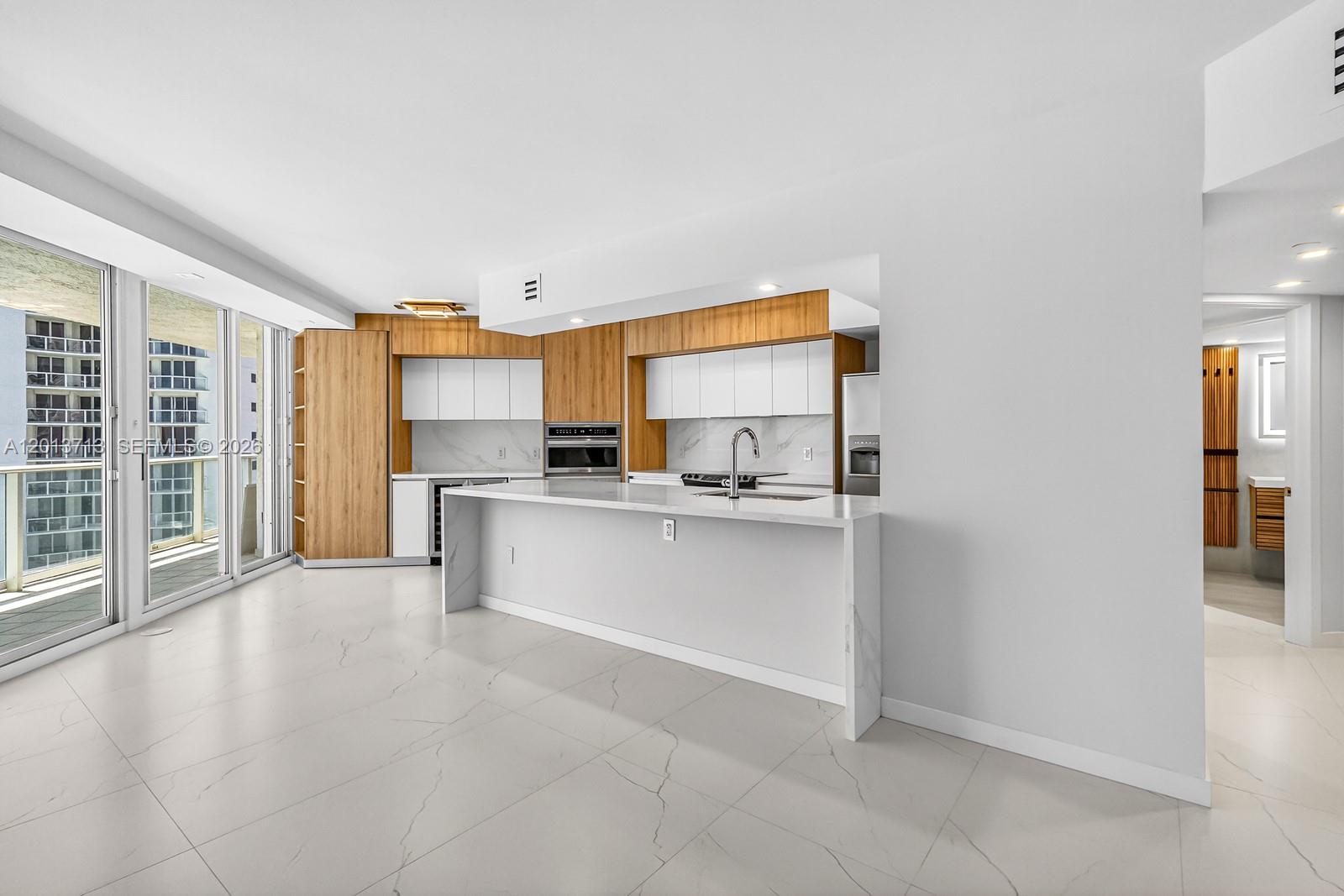 OCEANIA II CONDO - Residential
