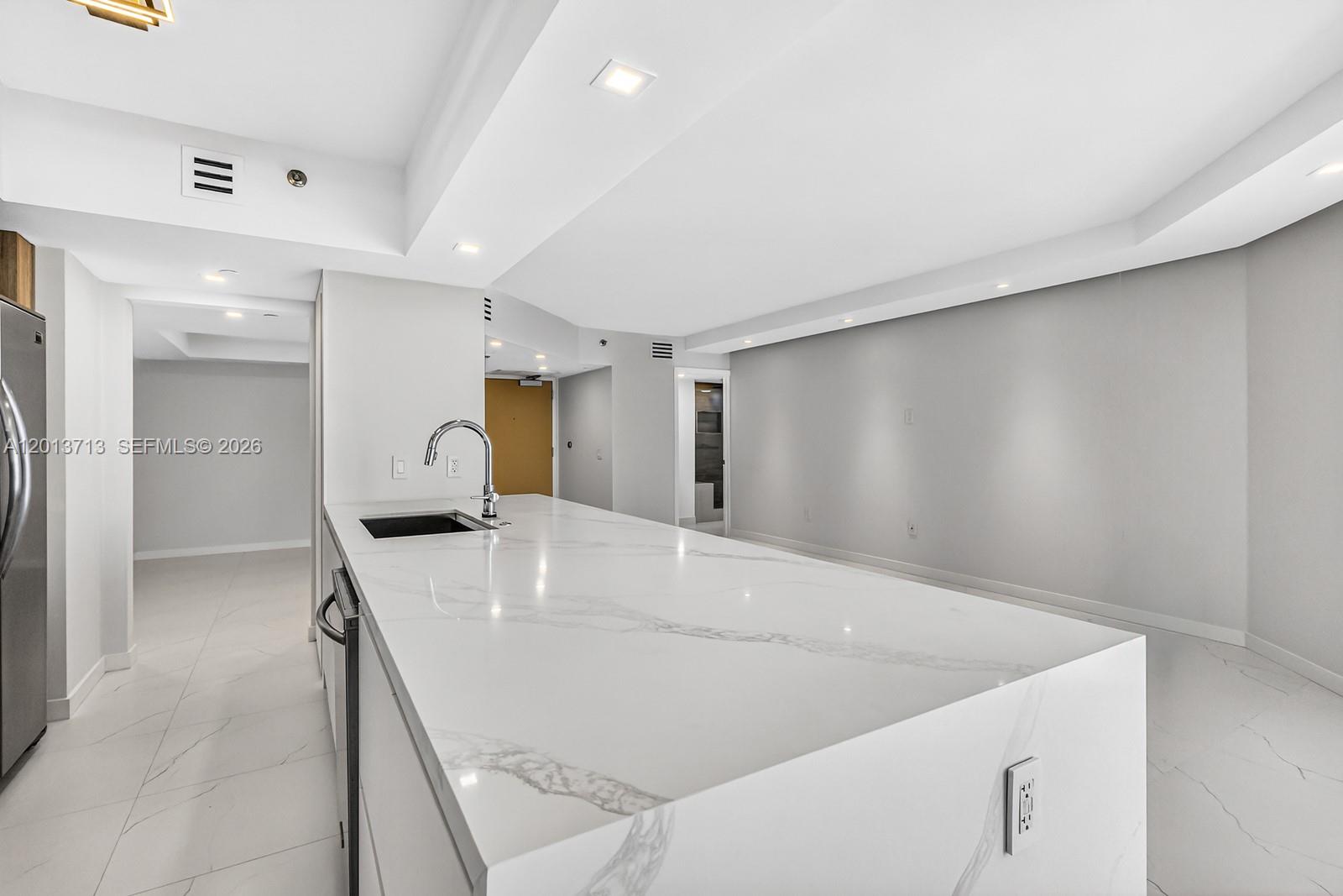 OCEANIA II CONDO - Residential