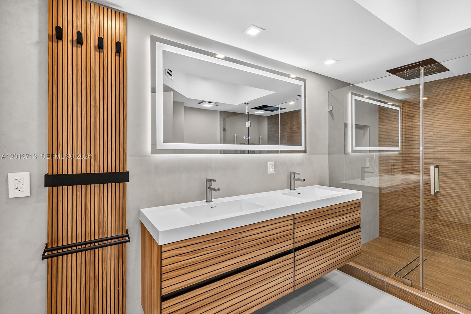 OCEANIA II CONDO - Residential