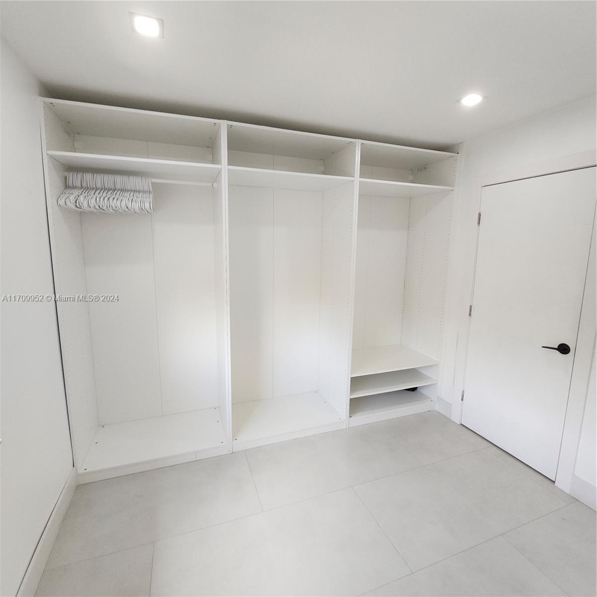 TERRANOVA 9 CONDO - Residential