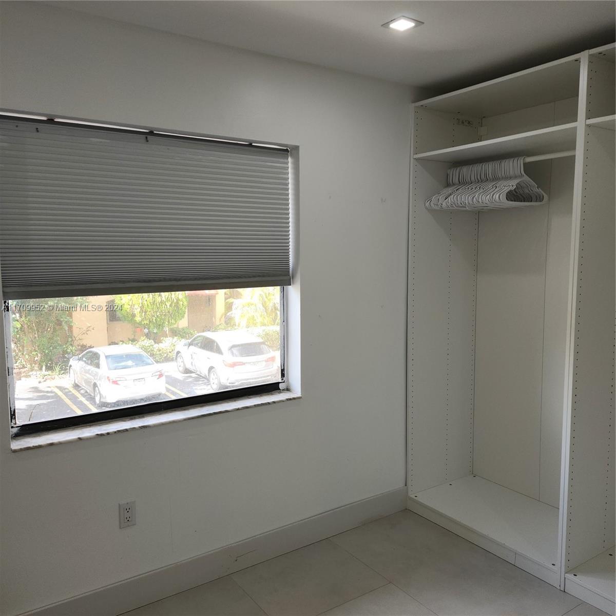 TERRANOVA 9 CONDO - Residential