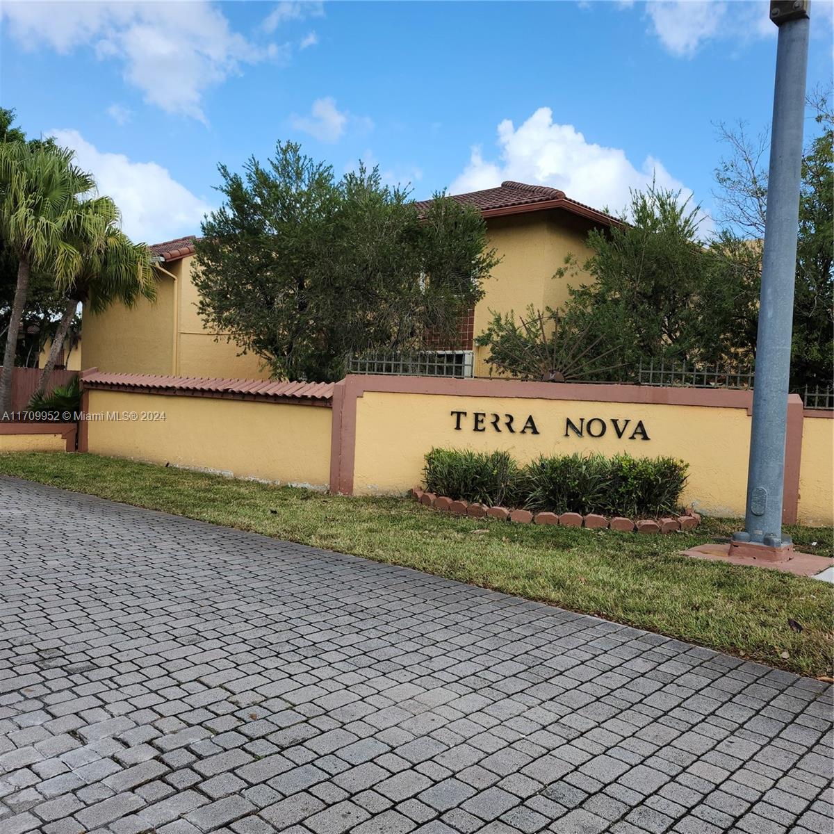 TERRANOVA 9 CONDO - Residential