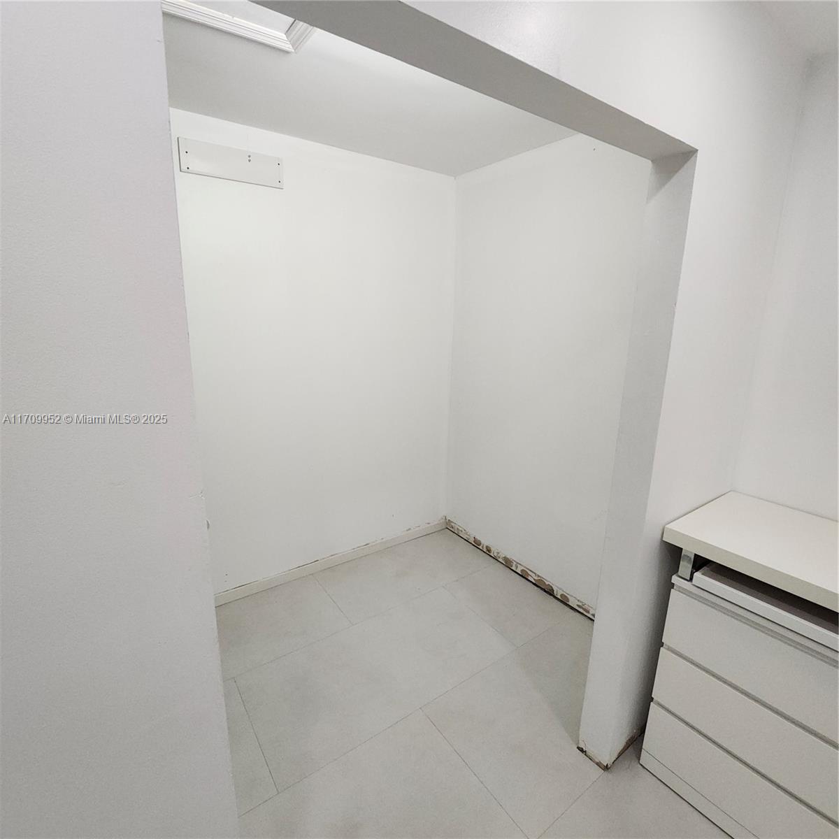 TERRANOVA 9 CONDO - Residential