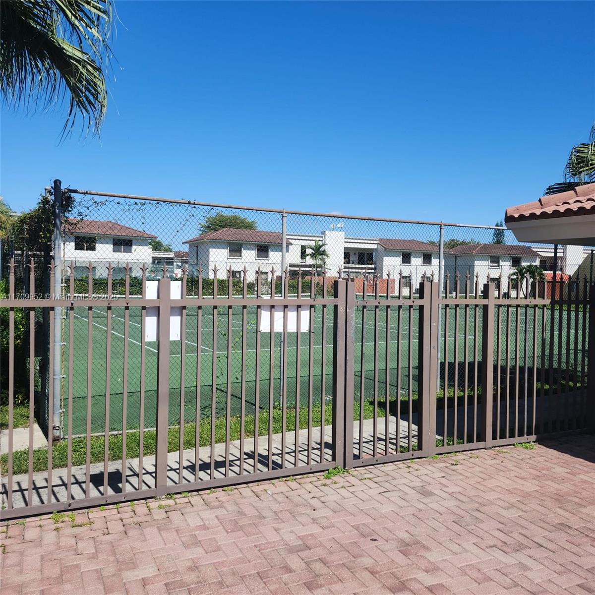 TERRANOVA 9 CONDO - Residential