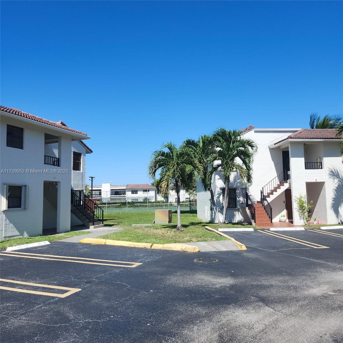 TERRANOVA 9 CONDO - Residential