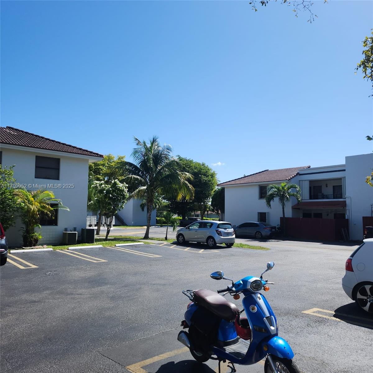 TERRANOVA 9 CONDO - Residential