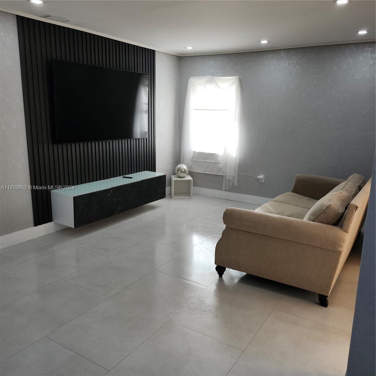 TERRANOVA 9 CONDO - Residential