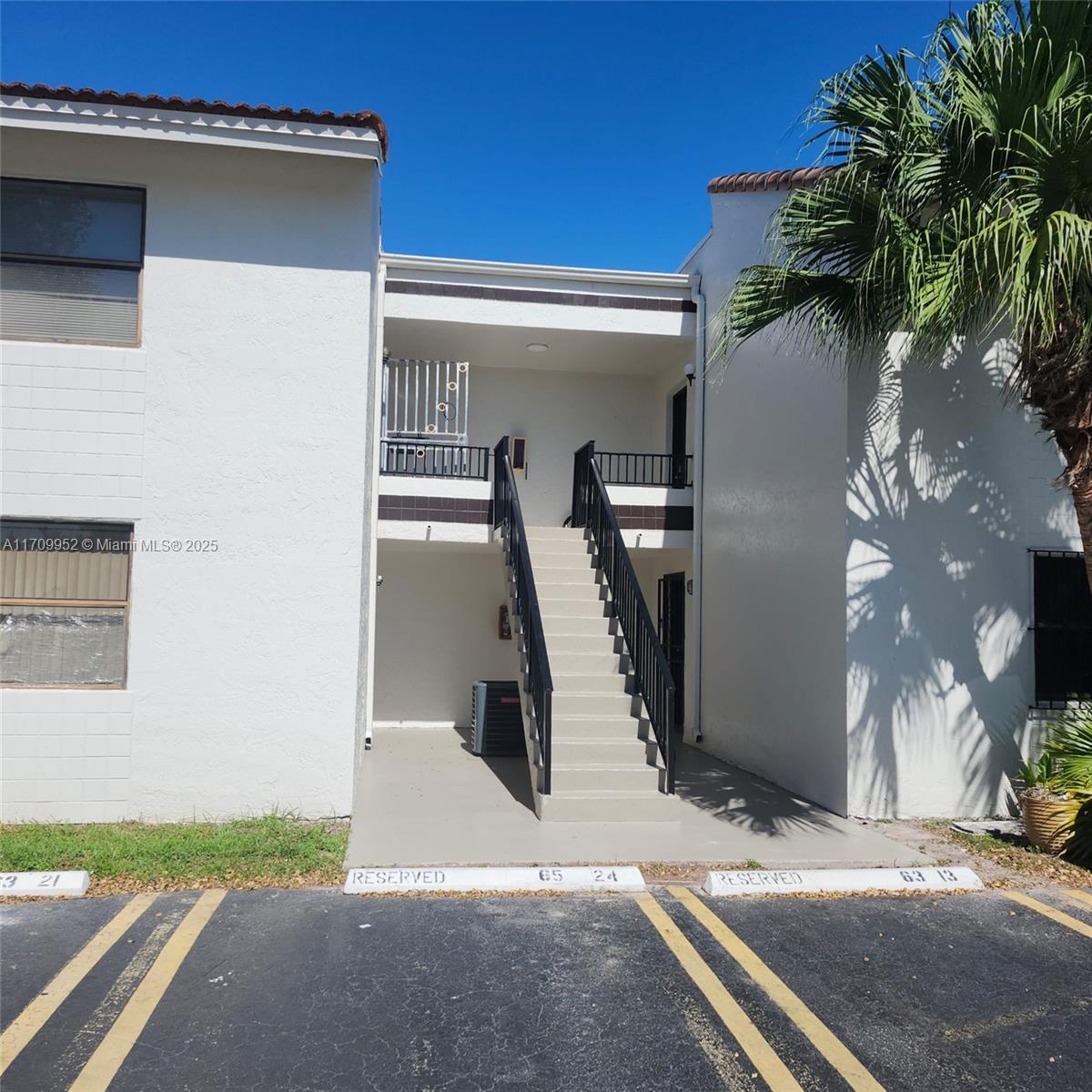 TERRANOVA 9 CONDO - Residential