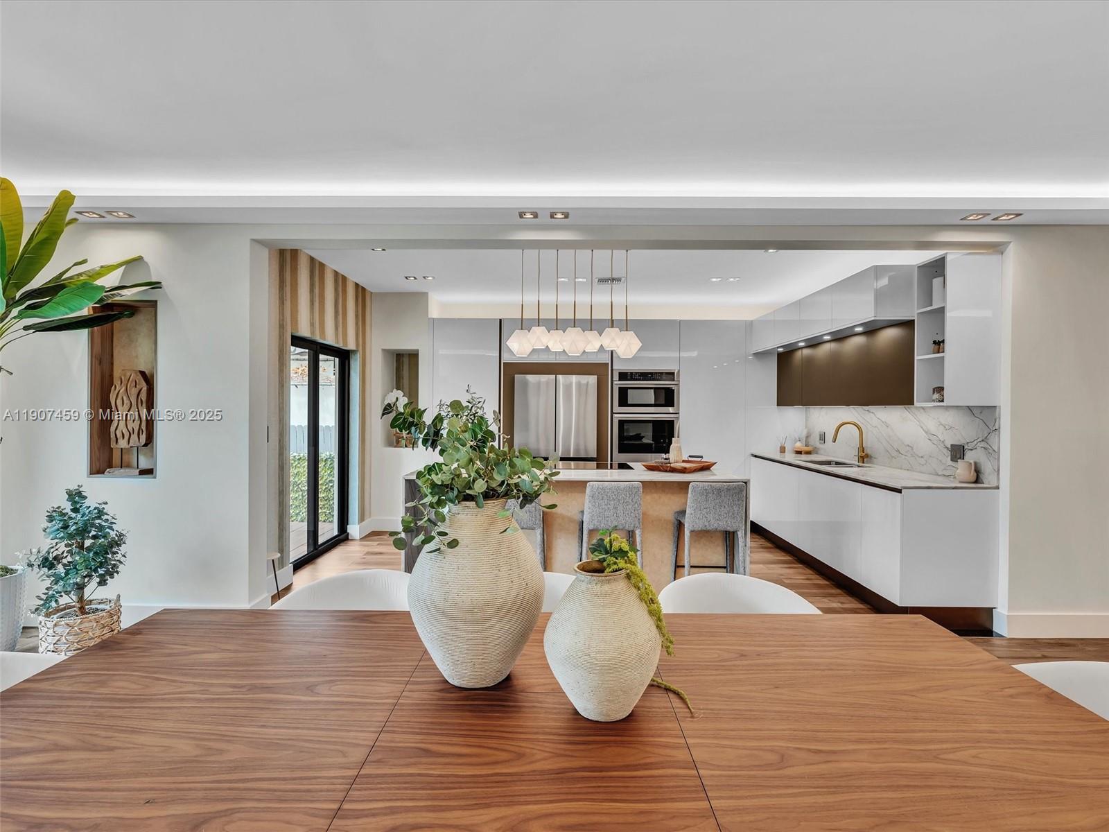 ALTOS DEL MAR NO 6 - Residential