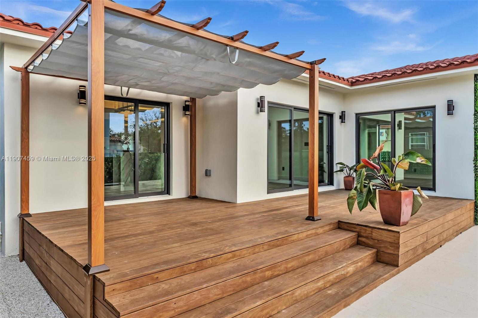 ALTOS DEL MAR NO 6 - Residential