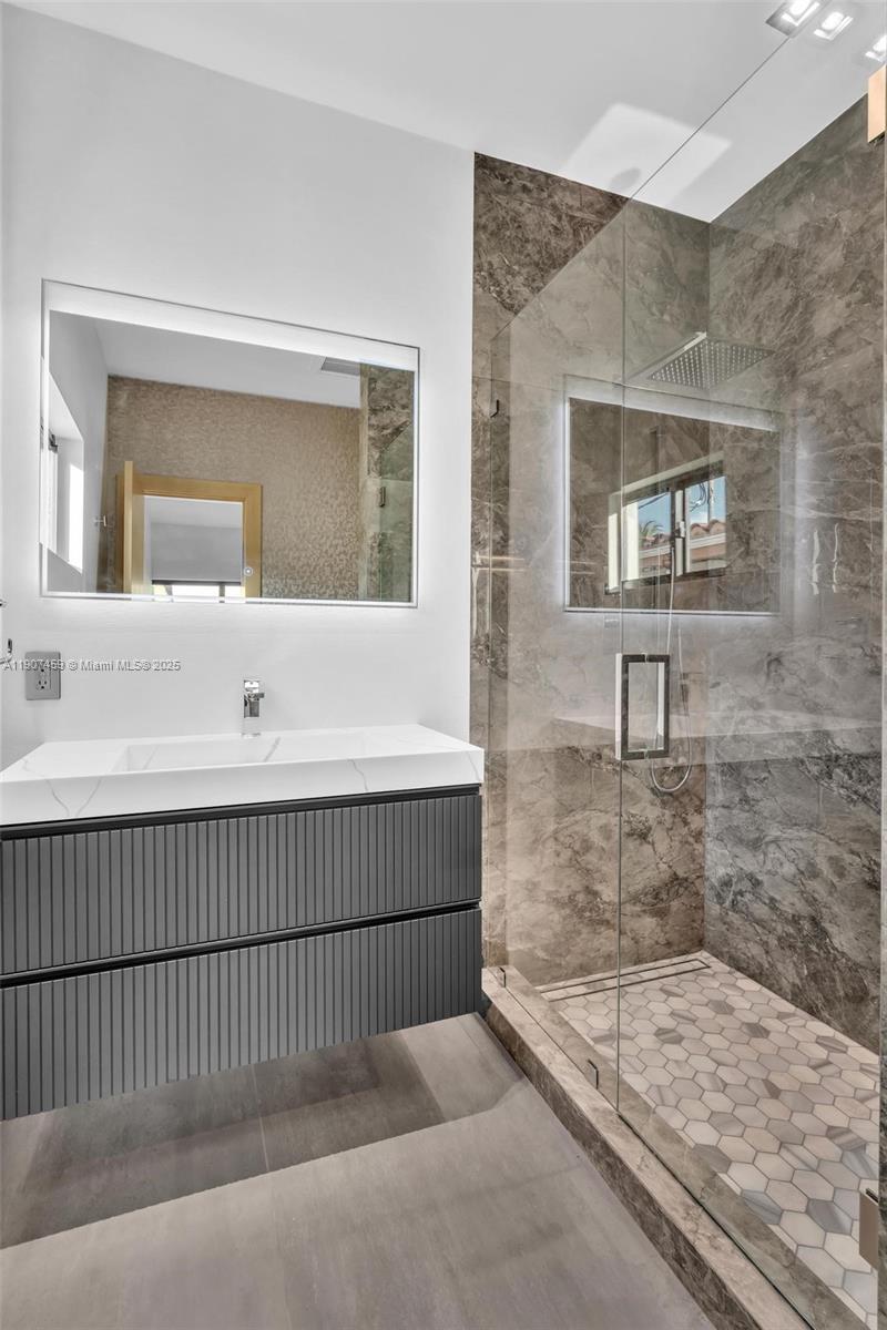 ALTOS DEL MAR NO 6 - Residential