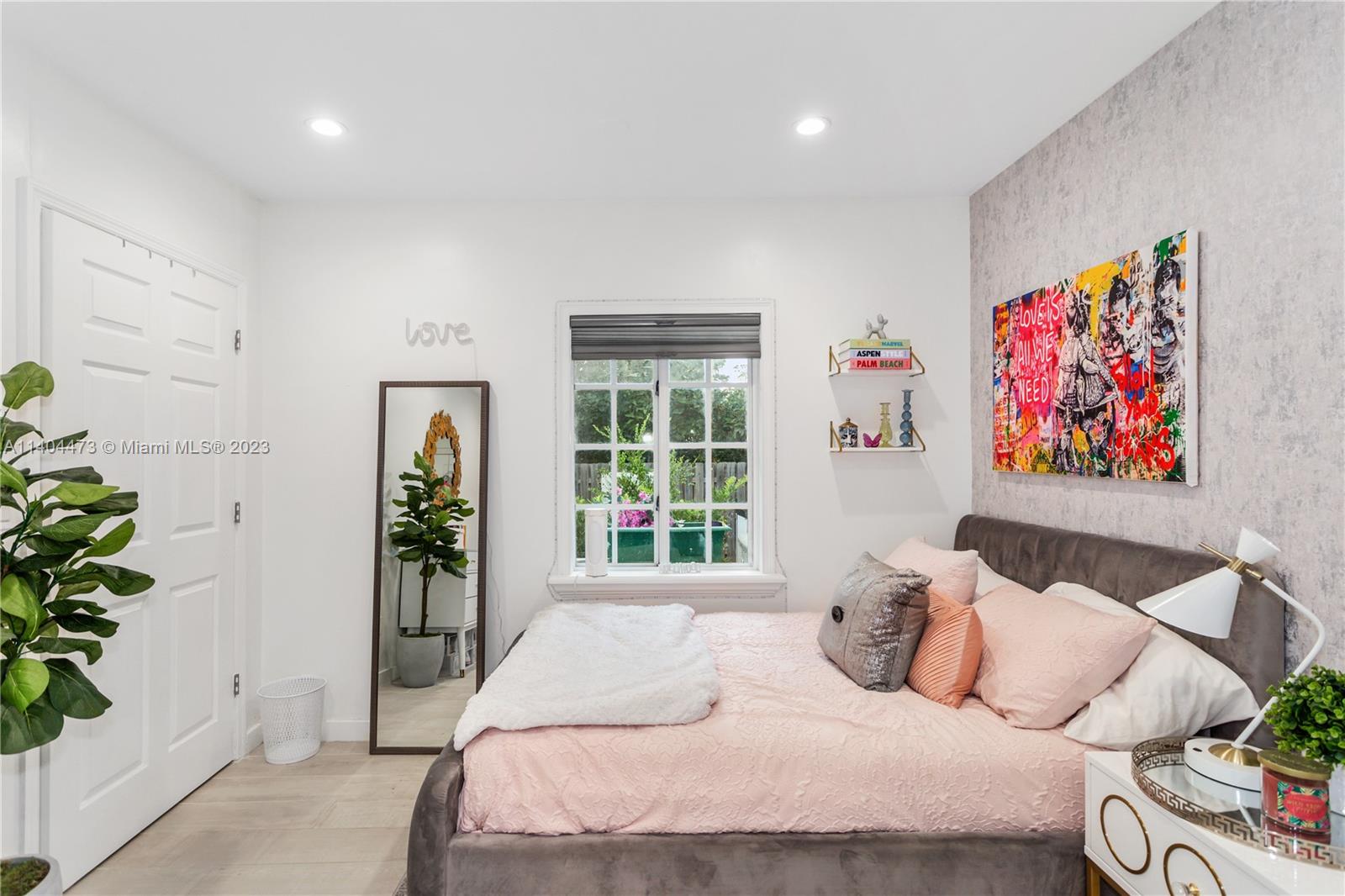 SURPRISE LAKE - Residential