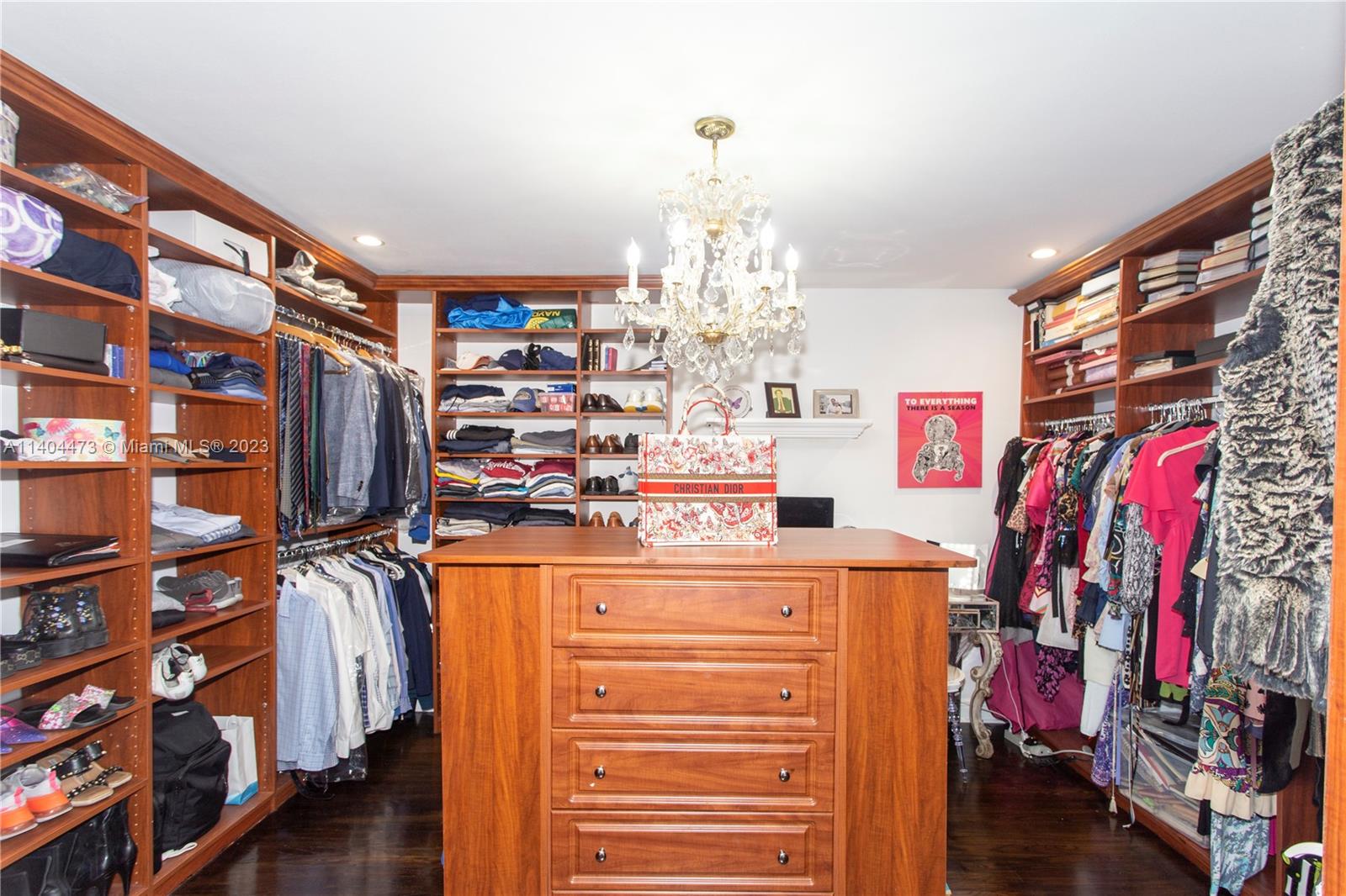 SURPRISE LAKE - Residential