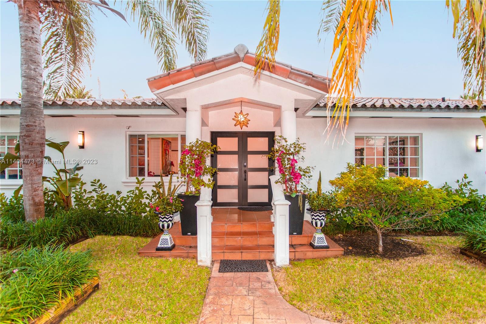 SURPRISE LAKE - Residential