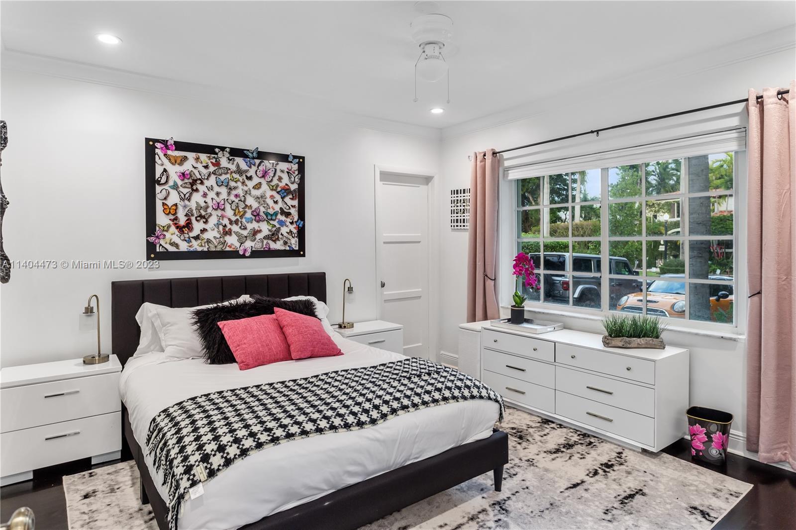 SURPRISE LAKE - Residential