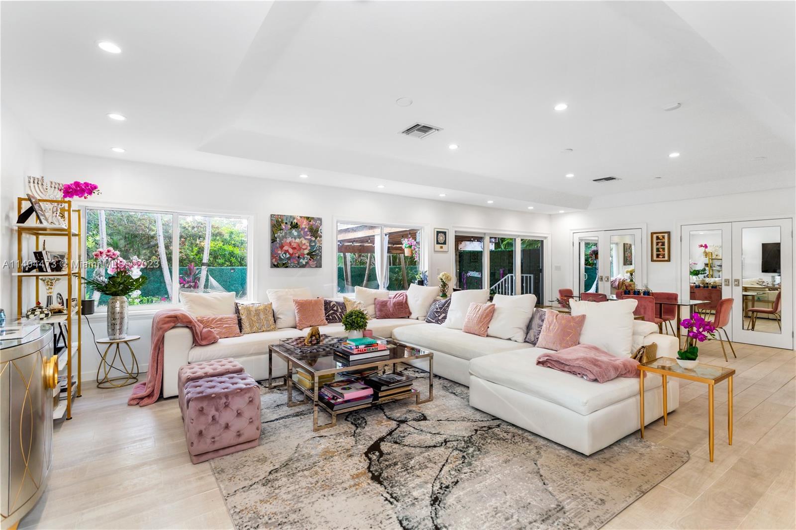 SURPRISE LAKE - Residential