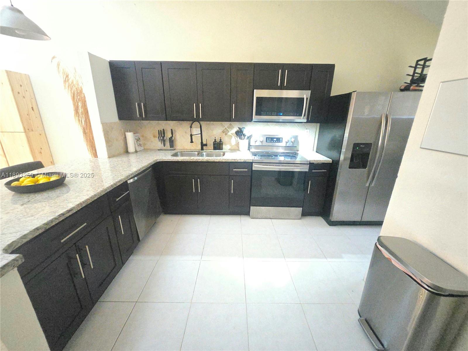 OMEGA VILLAS 1 CONDO - Residential