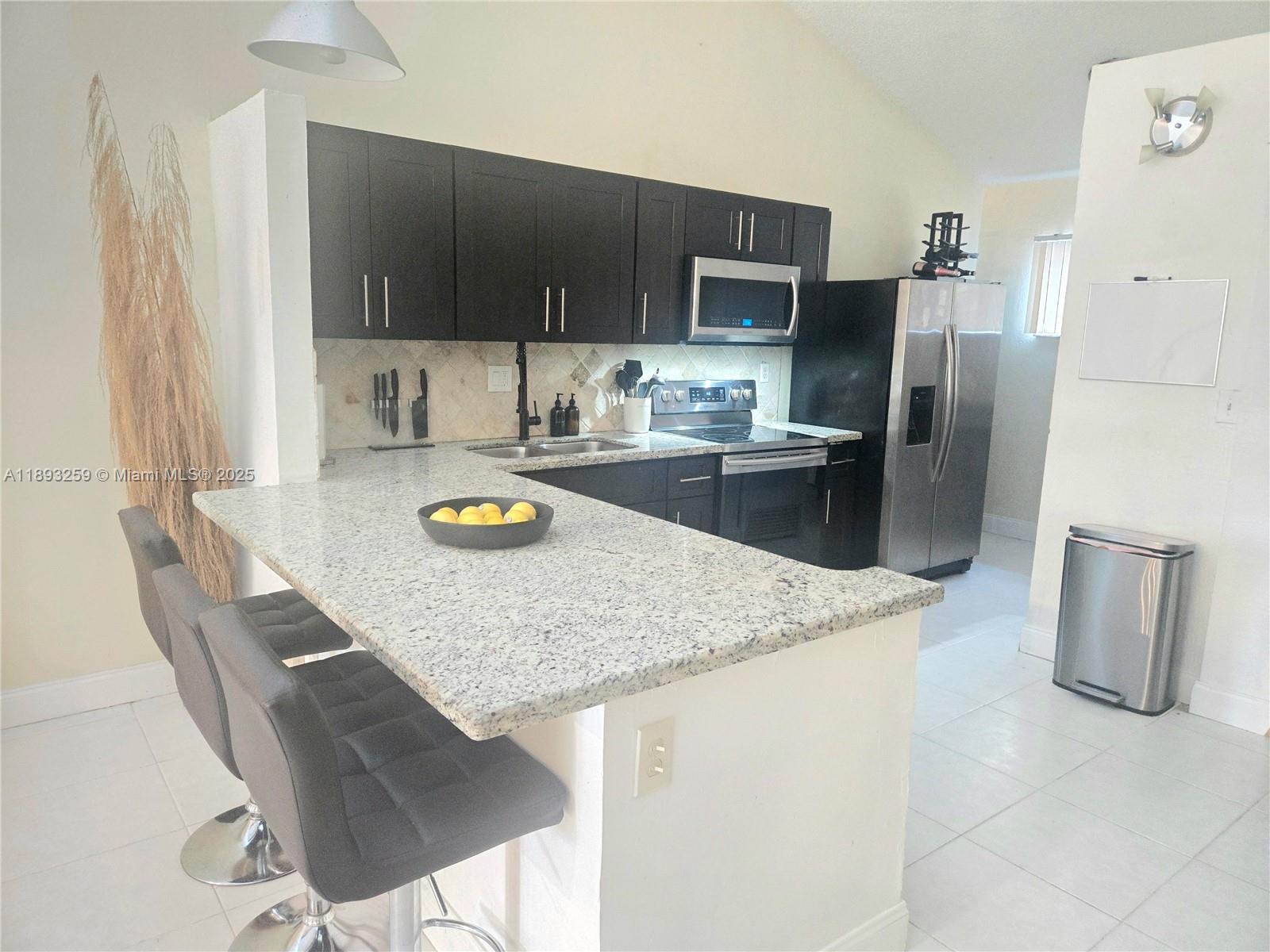 OMEGA VILLAS 1 CONDO - Residential