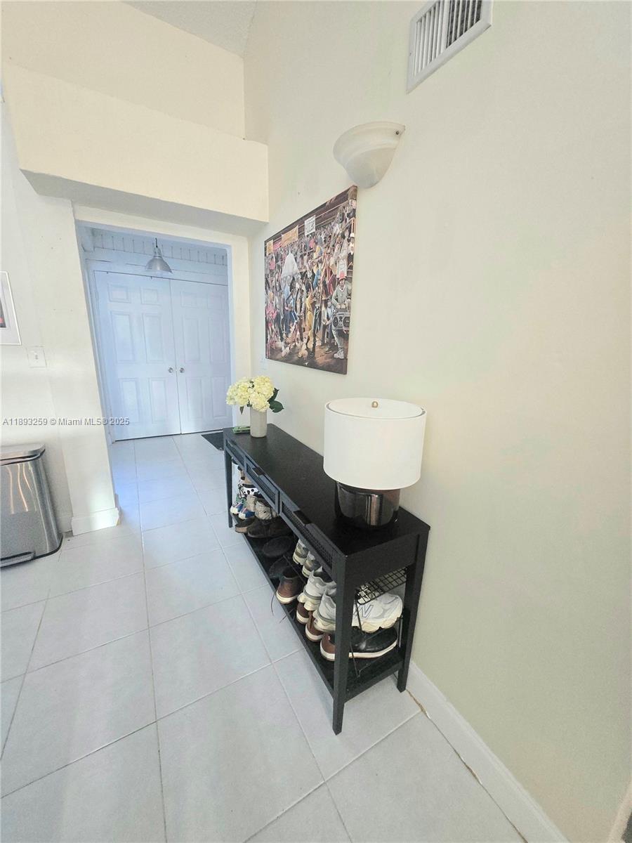 OMEGA VILLAS 1 CONDO - Residential