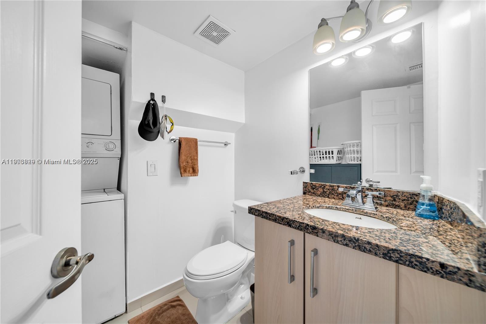 CASABLANCA VILLAS CONDO - Residential Lease