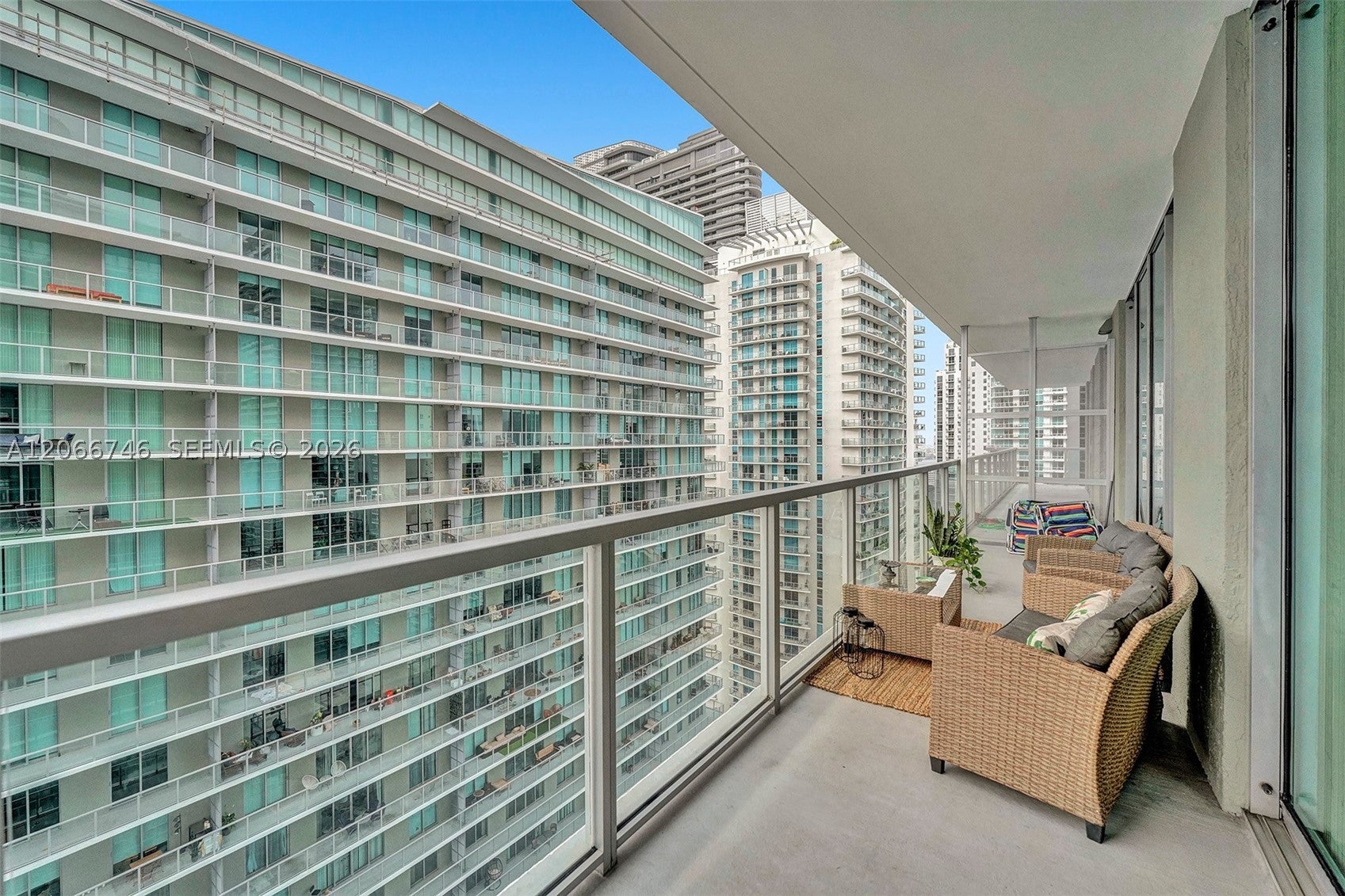 79 SW 12th St 3608-S
