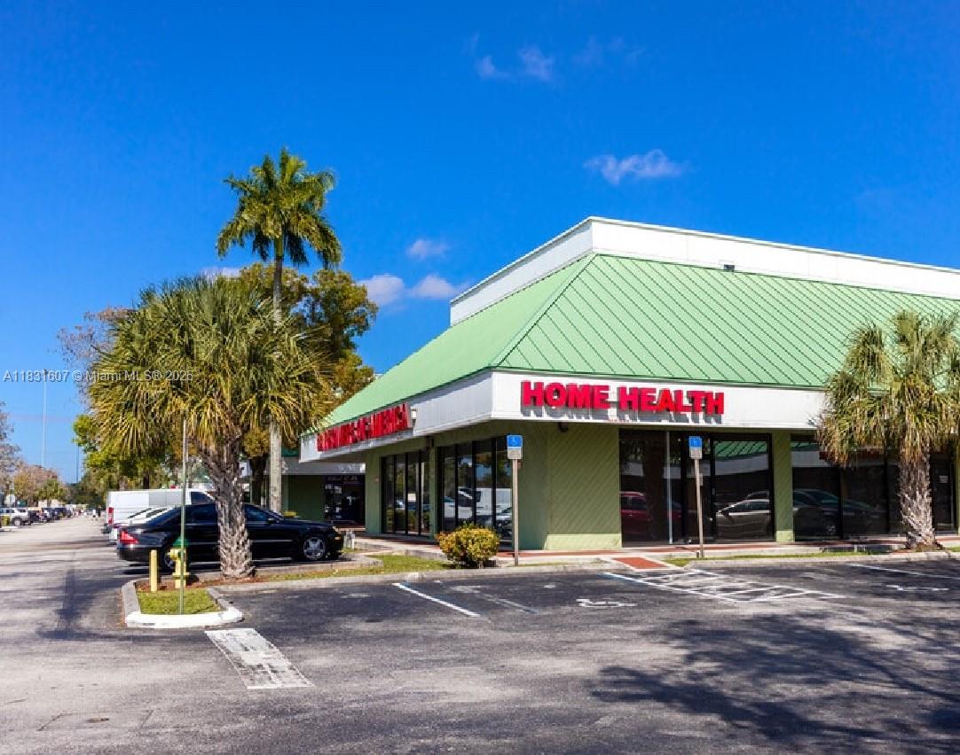 4402 N University Dr 4638