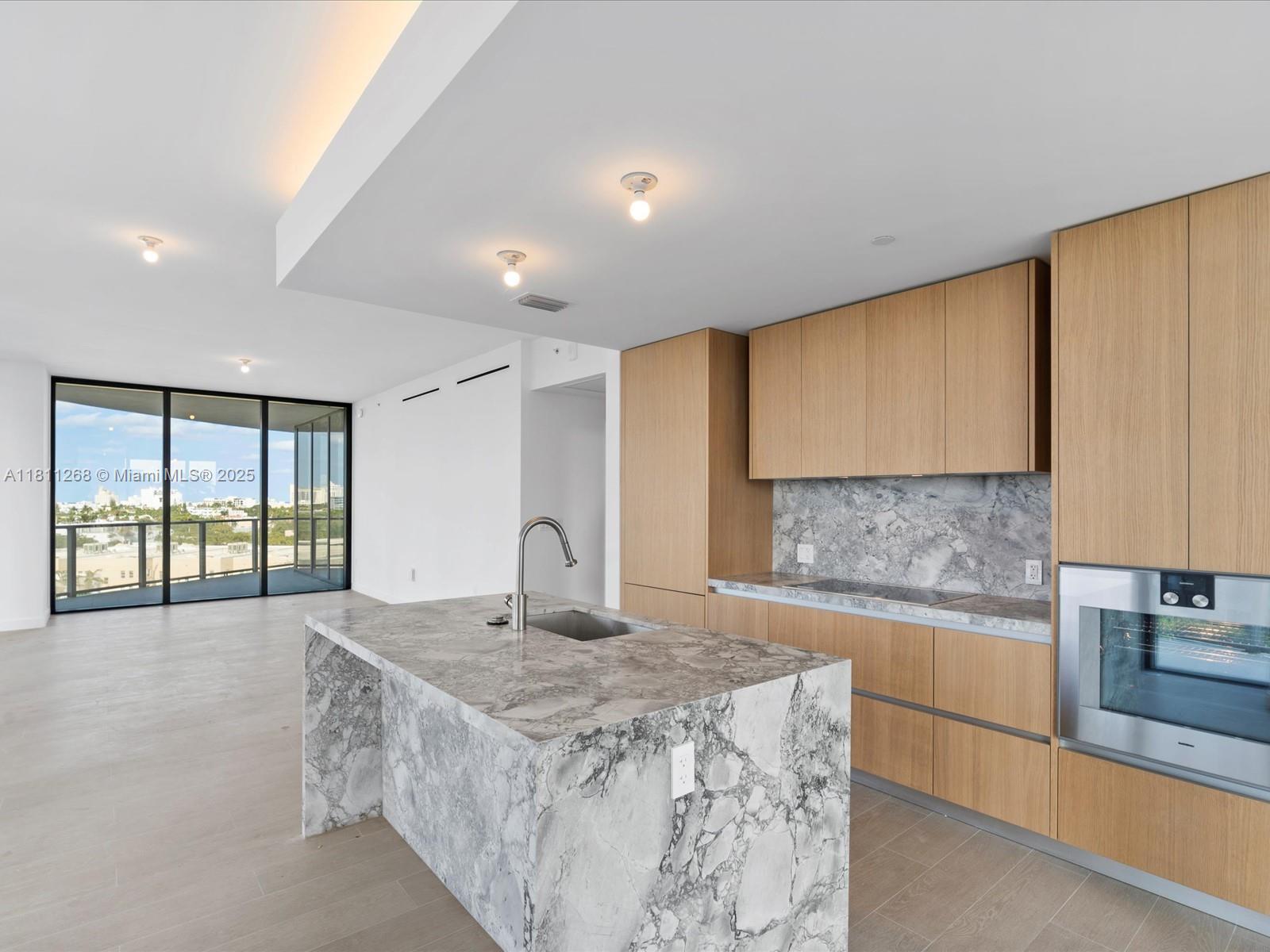 500 Alton Rd 805