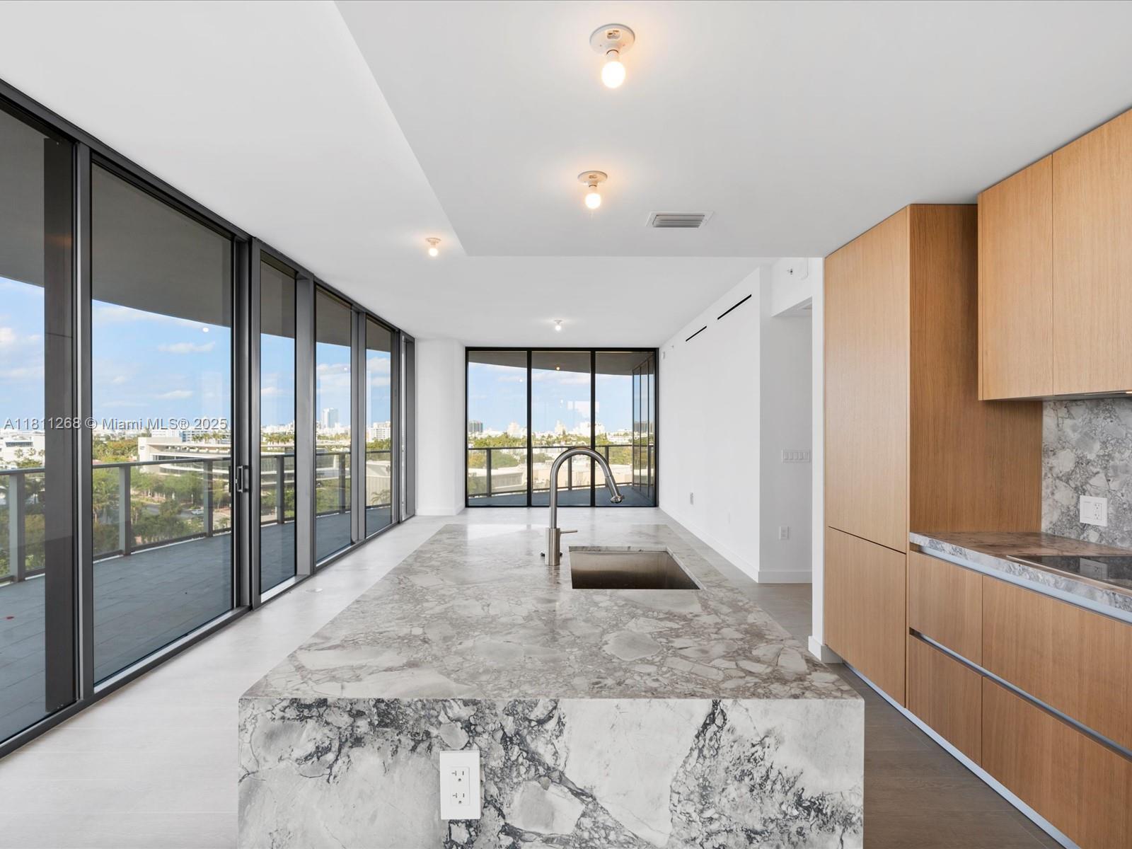 500 Alton Rd 805