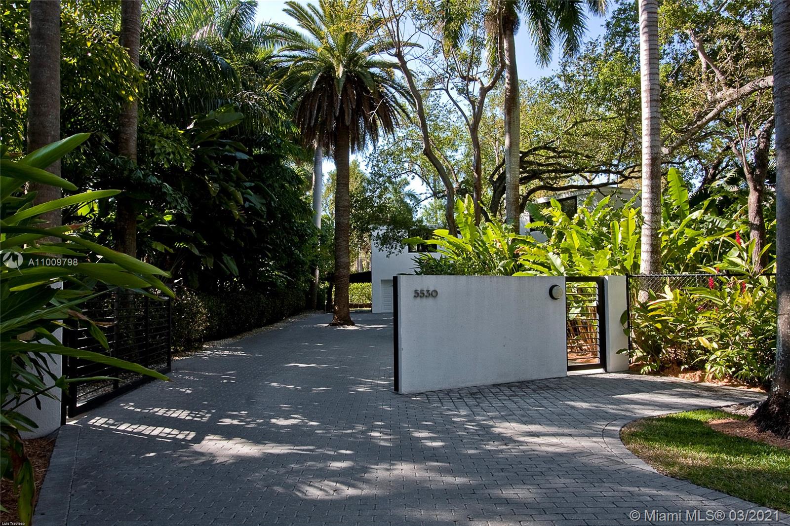 KERRWOOD OAKS - Residential