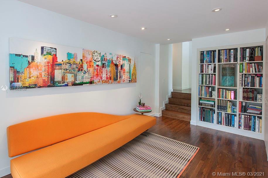 KERRWOOD OAKS - Residential