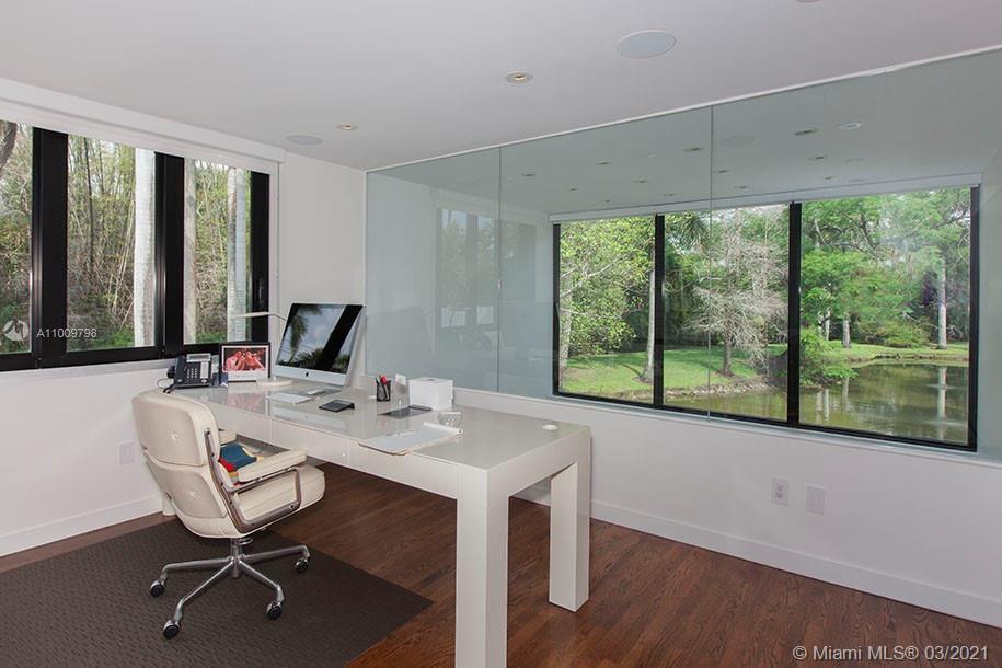 KERRWOOD OAKS - Residential