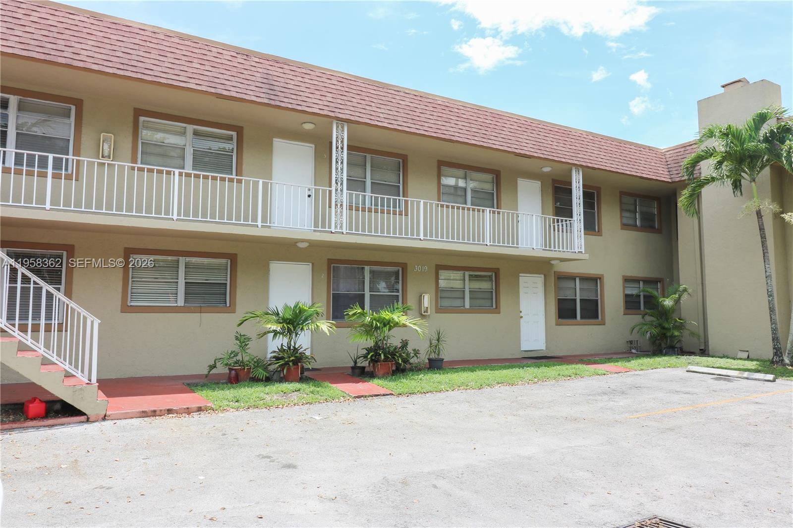 MIRAMAR SEC 3 - Residential Lease