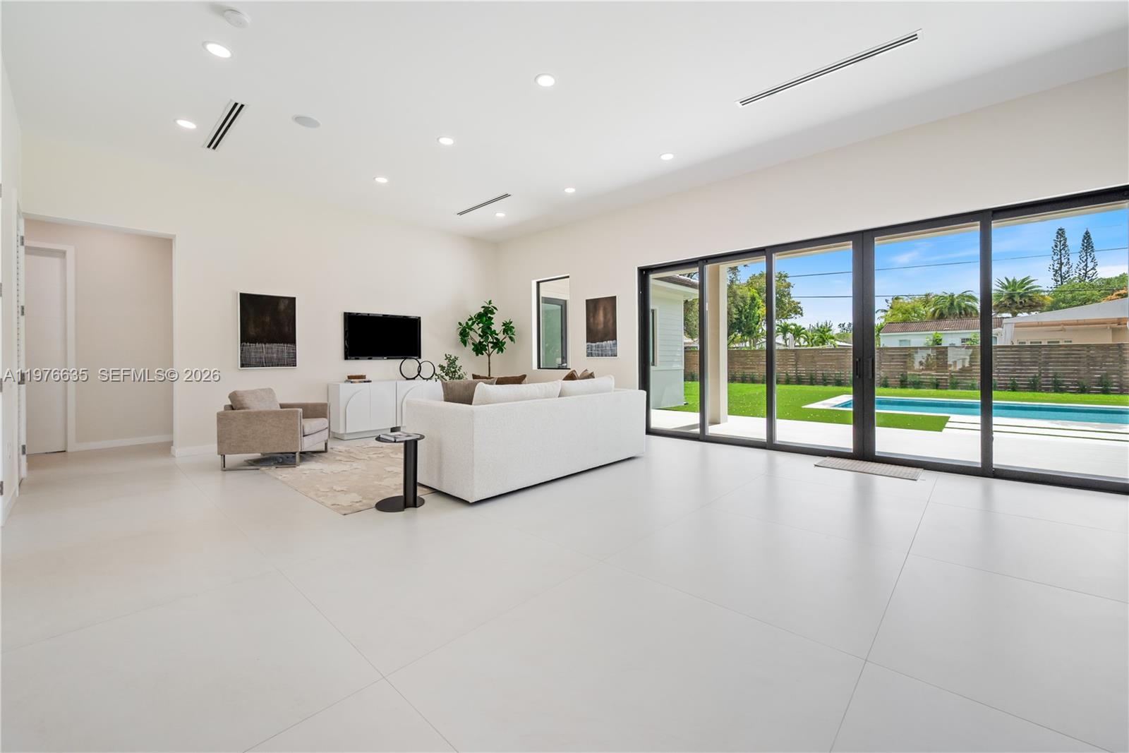 CAROLE HELMS MANOR - Residential