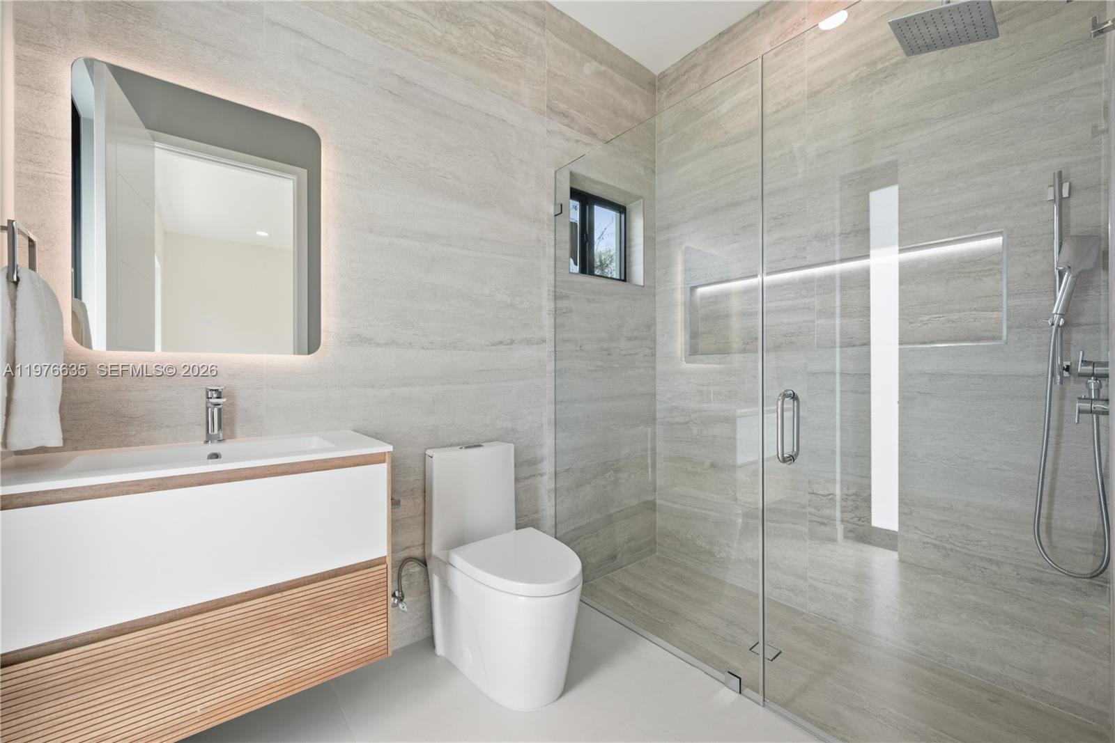 CAROLE HELMS MANOR - Residential