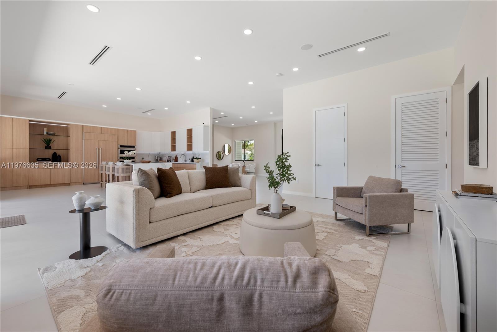 CAROLE HELMS MANOR - Residential