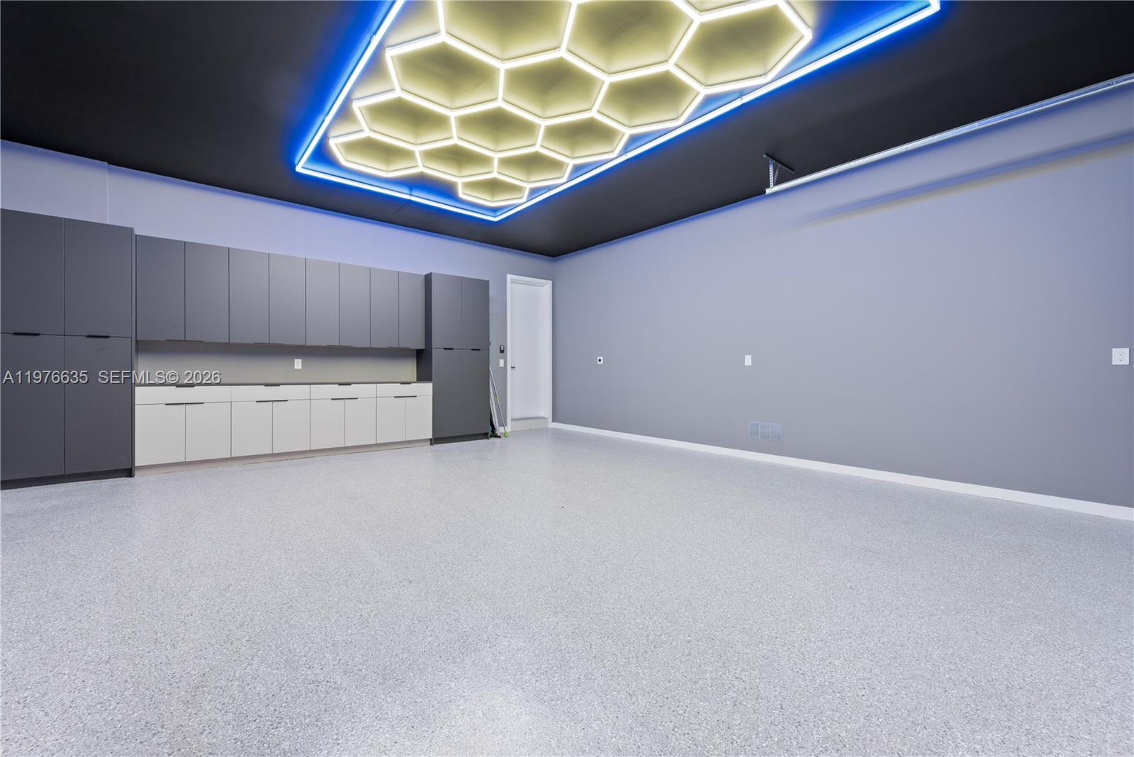 CAROLE HELMS MANOR - Residential