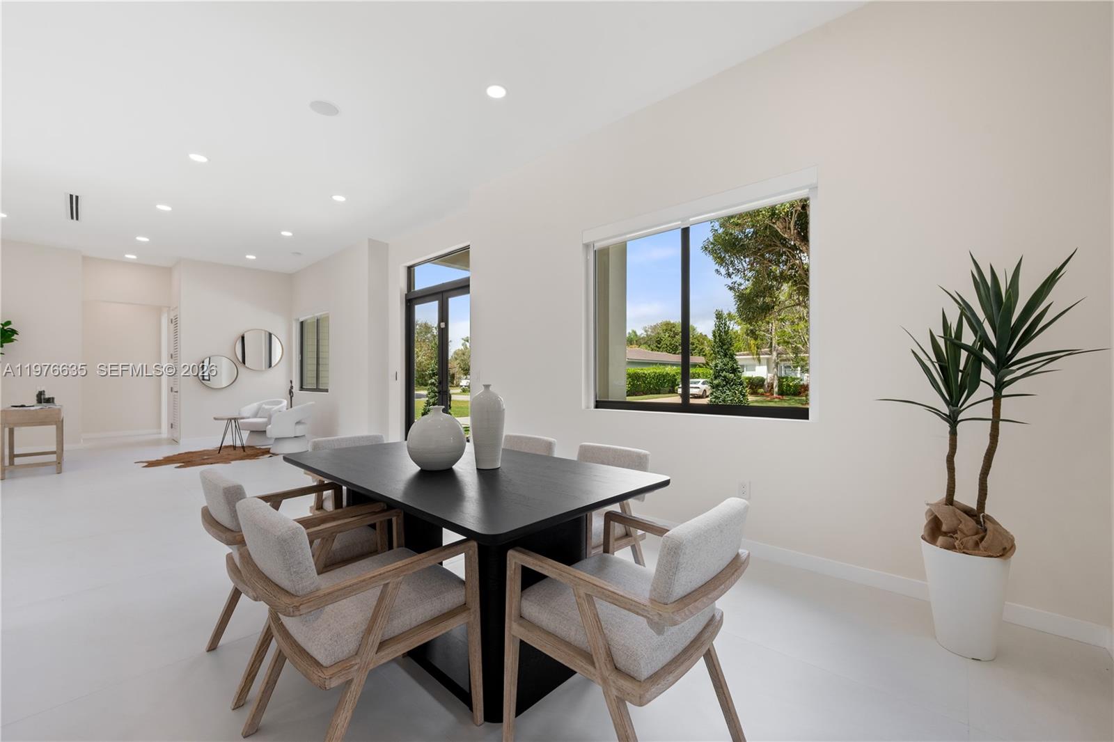 CAROLE HELMS MANOR - Residential