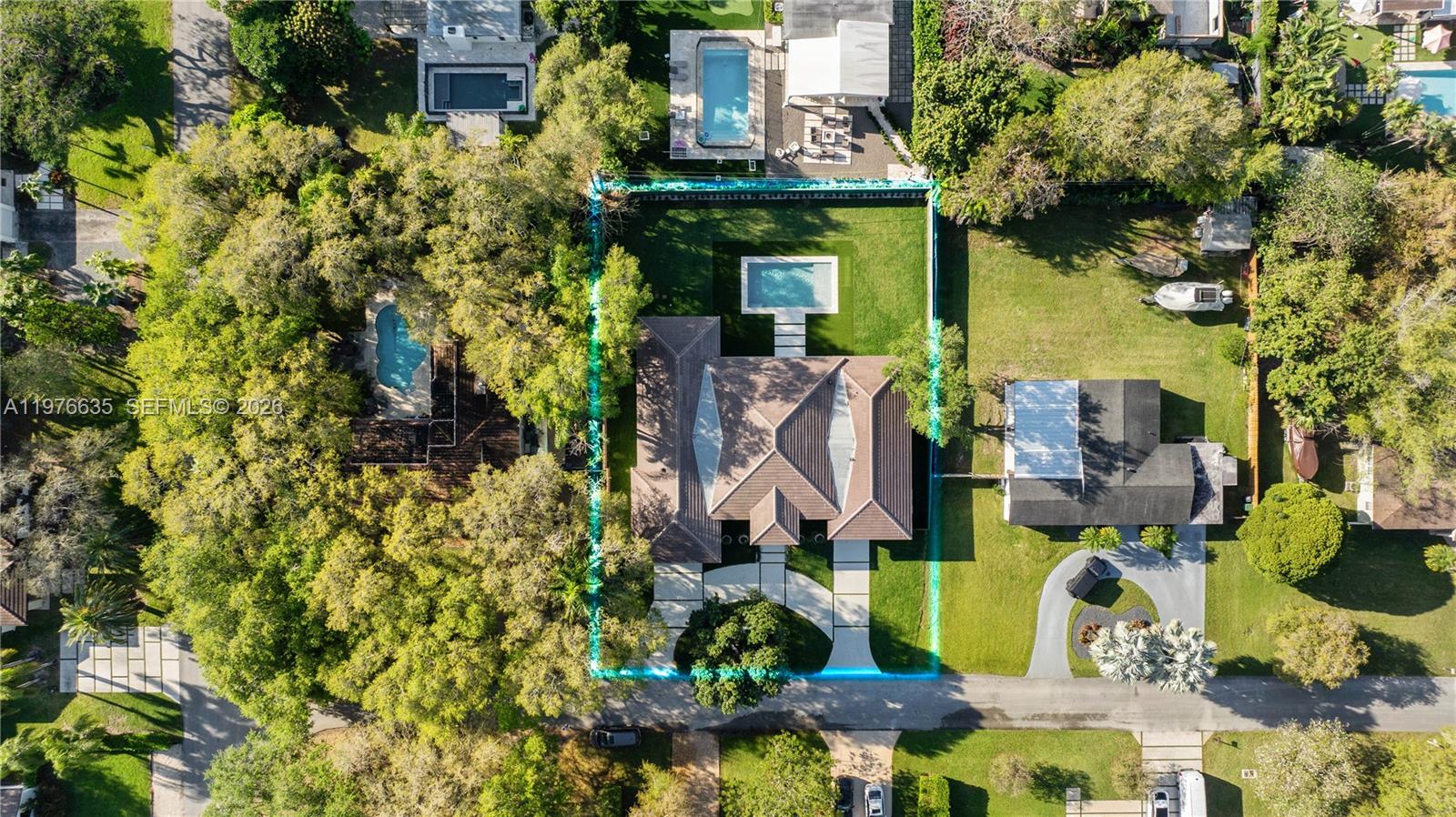 CAROLE HELMS MANOR - Residential