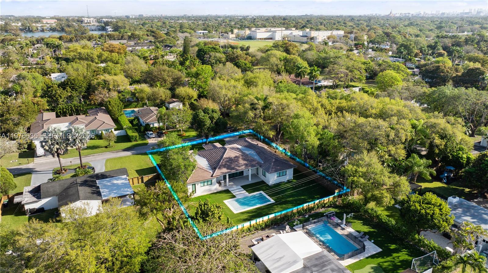 CAROLE HELMS MANOR - Residential