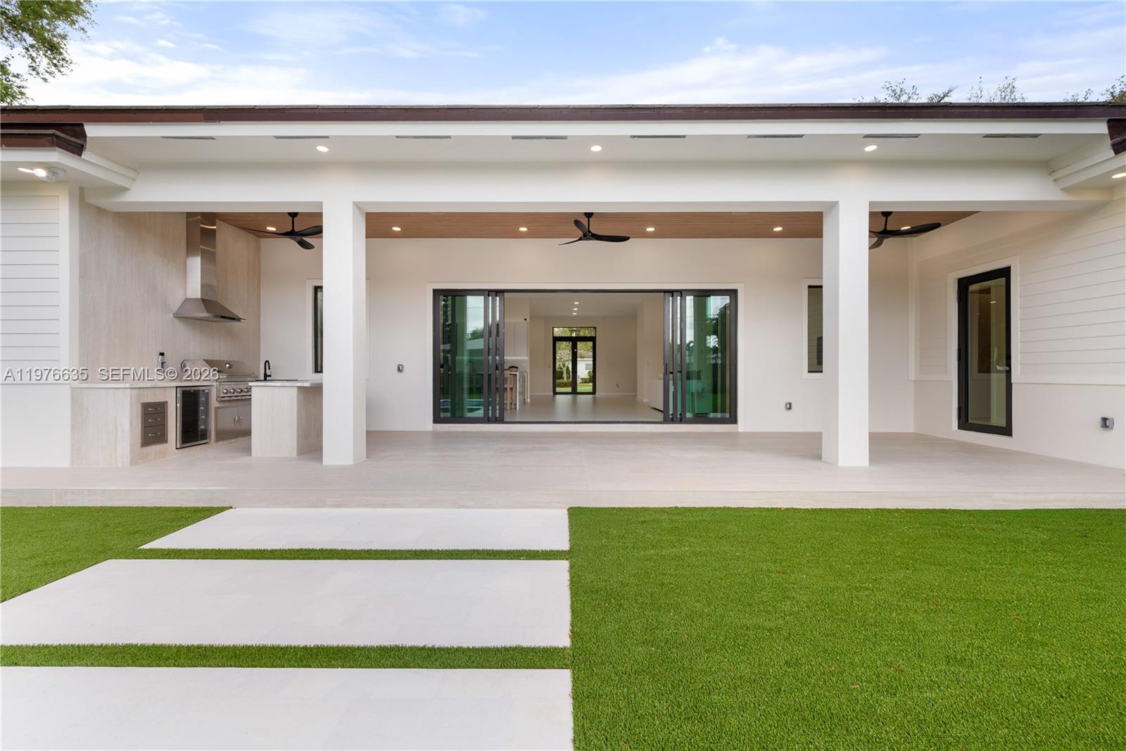 CAROLE HELMS MANOR - Residential