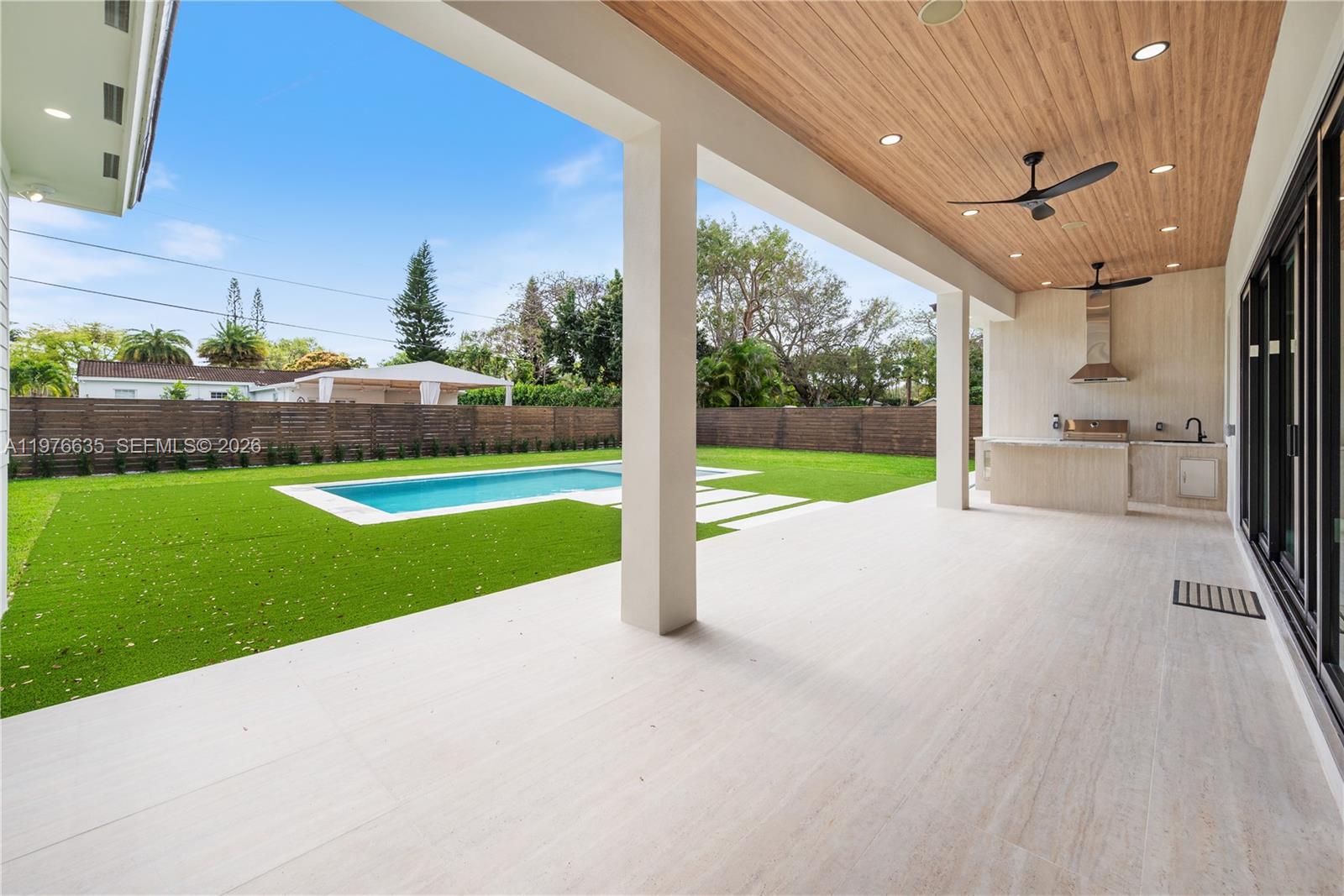 CAROLE HELMS MANOR - Residential