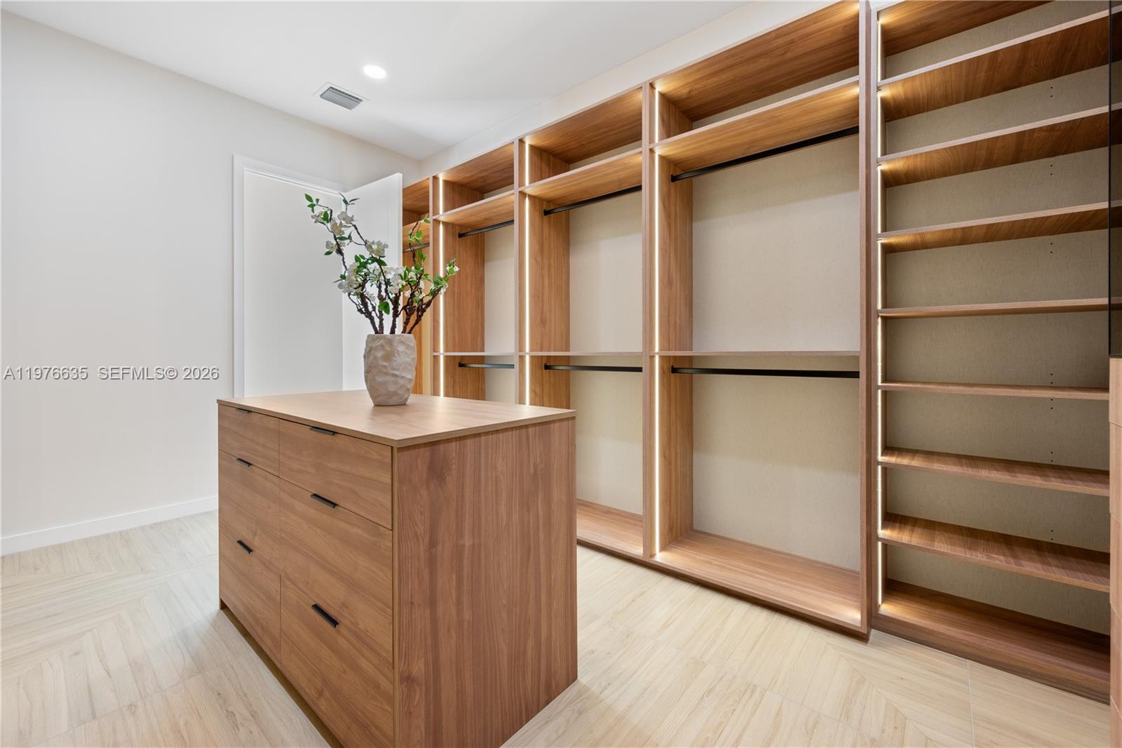 CAROLE HELMS MANOR - Residential