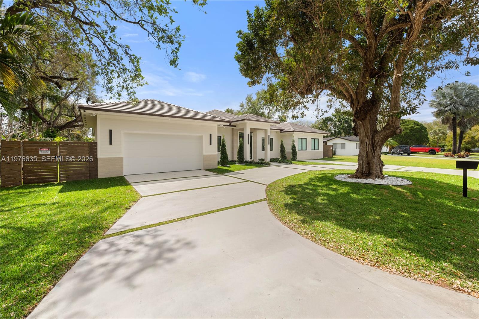 CAROLE HELMS MANOR - Residential