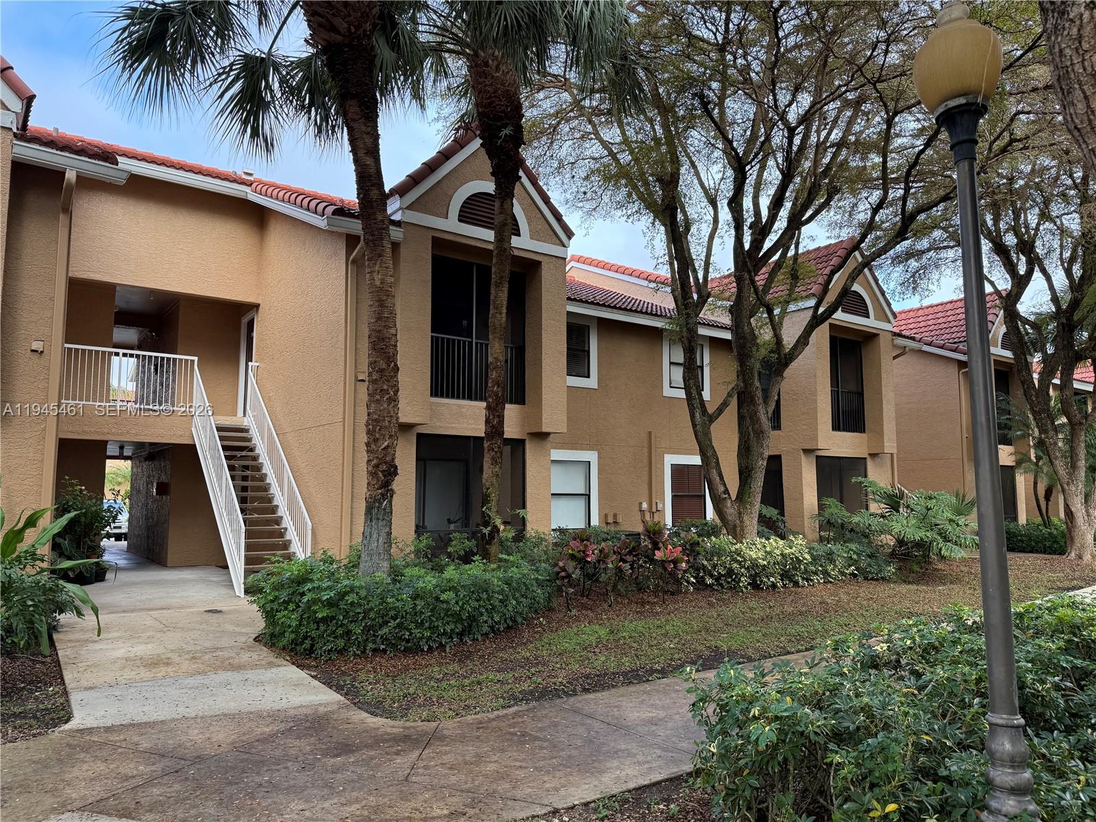 BISCAYNE BEACH CLUB CONDO - Residential