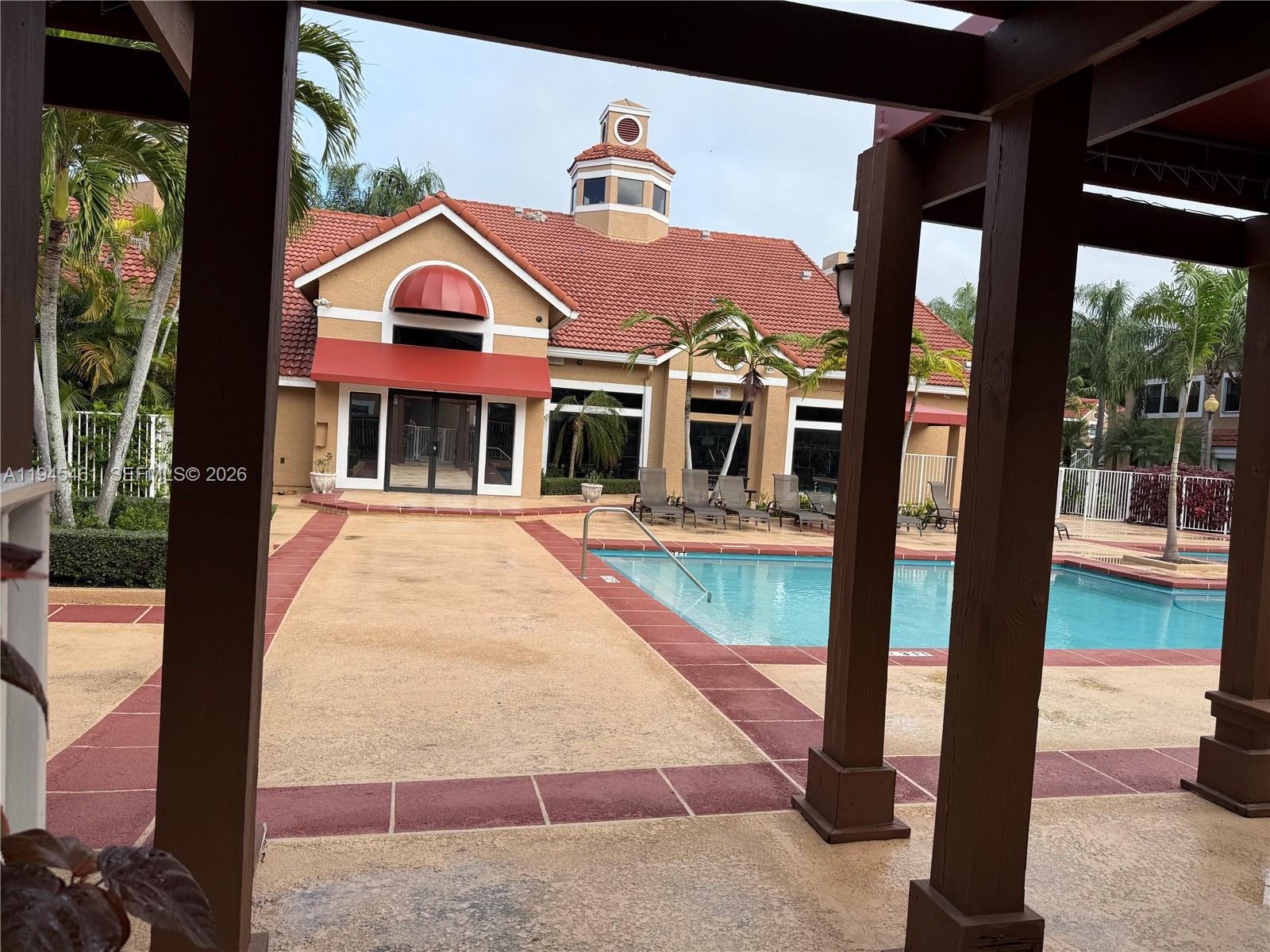 BISCAYNE BEACH CLUB CONDO - Residential