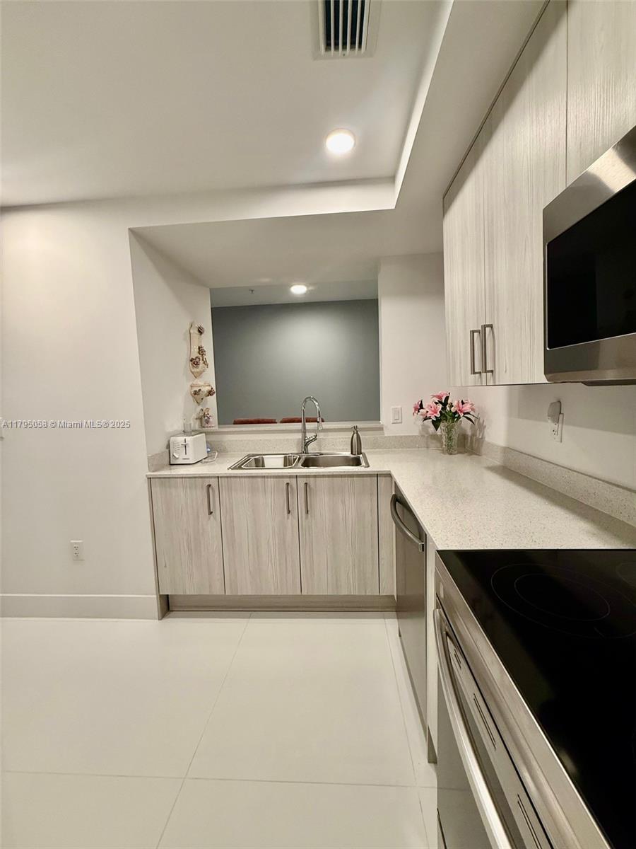 ISLANDS AT DORAL 1ST ADDI - Residential