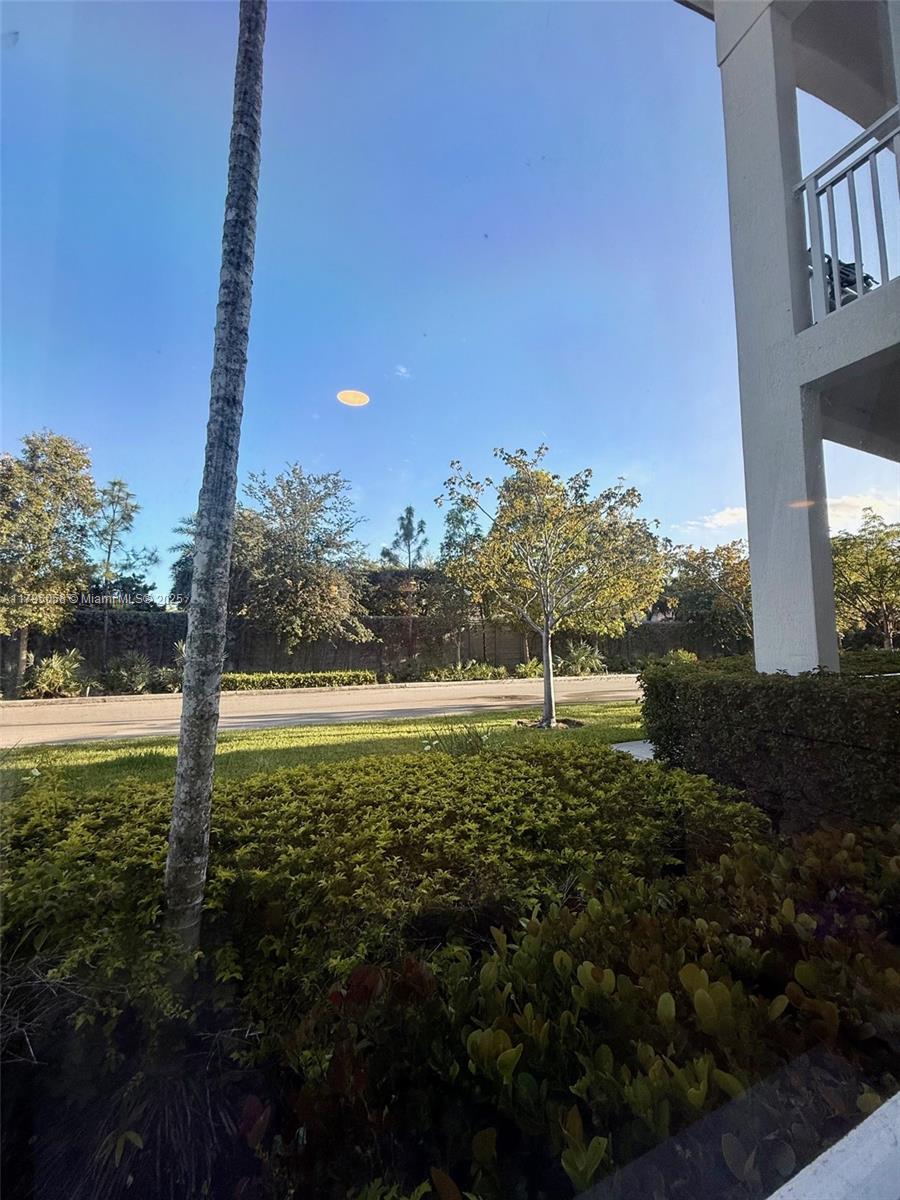 ISLANDS AT DORAL 1ST ADDI - Residential