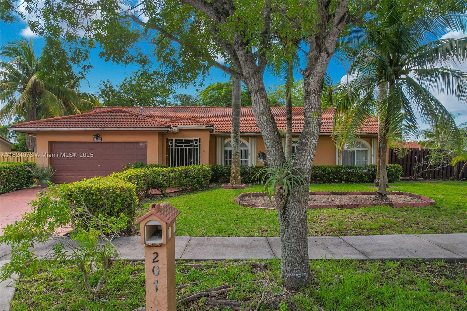 20761 Sw 130th Ct, Miami, Broward County, Florida - 3 Bedrooms  
2 Bathrooms - 