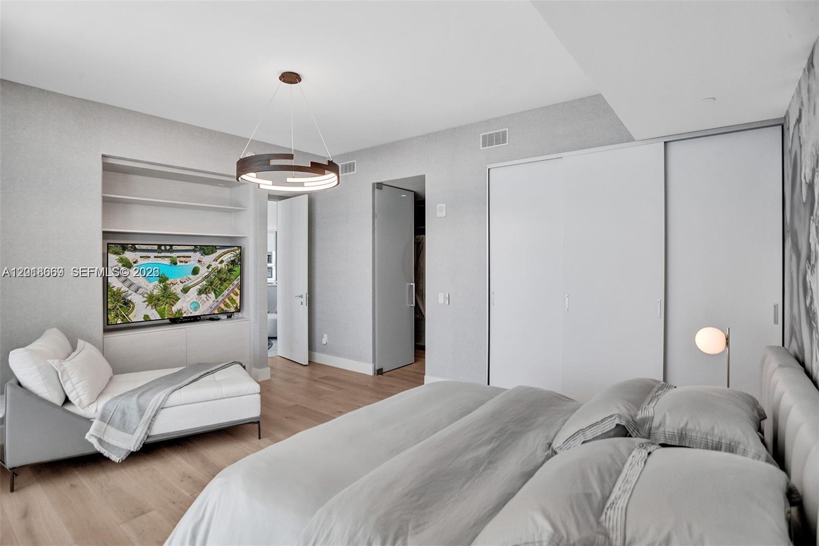 18975 COLLINS CONDO - Residential